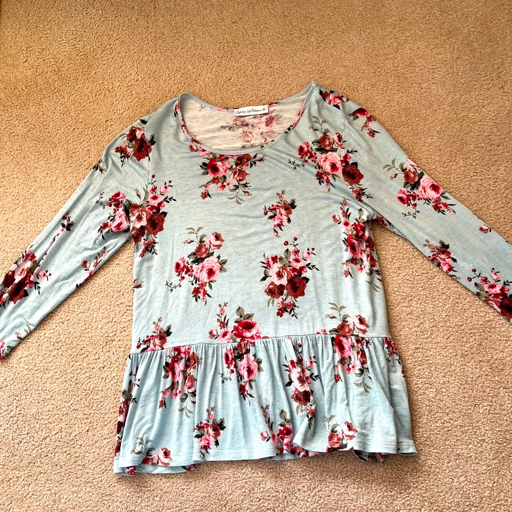 Floral Boutique Shirt Size Small